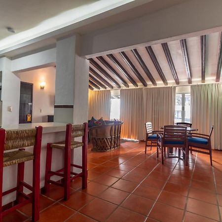 La Iguana Vallarta Lgbt Adults Only - Romantic Zone - Party Clubbing Street Puerto Vallarta Exteriér fotografie