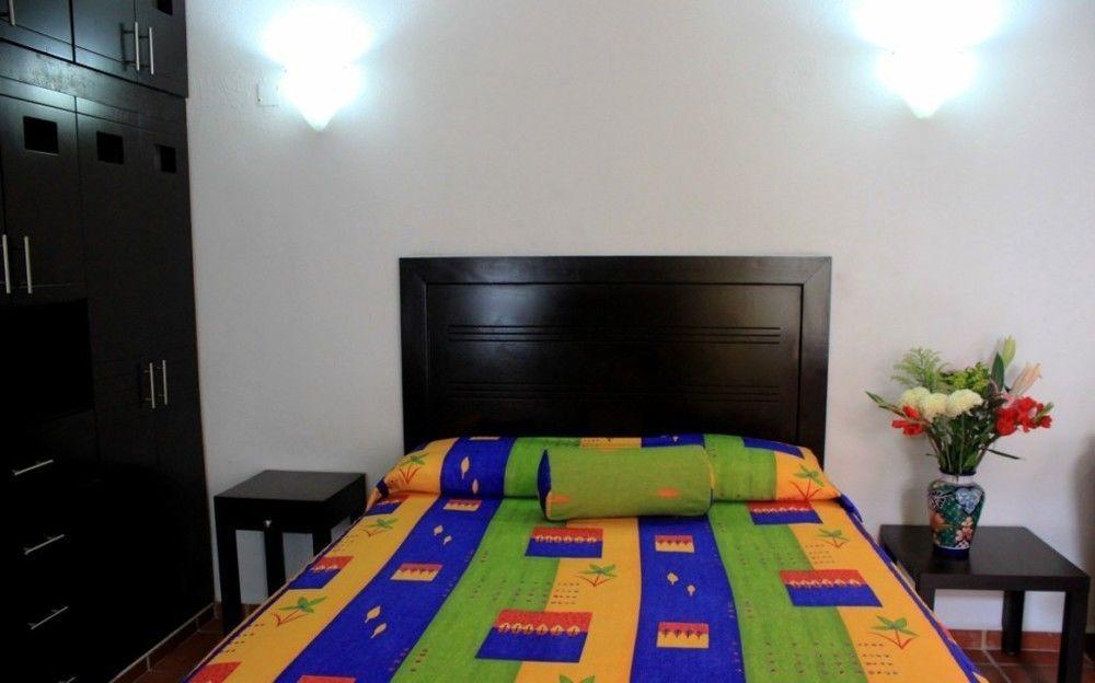 La Iguana Vallarta Lgbt Adults Only - Romantic Zone - Party Clubbing Street Puerto Vallarta Exteriér fotografie