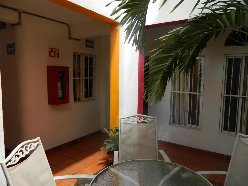 La Iguana Vallarta Lgbt Adults Only - Romantic Zone - Party Clubbing Street Puerto Vallarta Exteriér fotografie